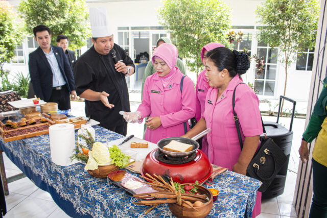 Chef Bintang Lima Kasih Edukasi Atasi Stunting Lewat Kudapan Nikmat Yang Terjangkau