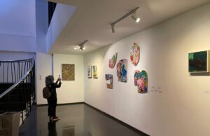 Artotel TS Suites Surabaya Berkolaborasi Bersama 4 Seniman Jawa Timur Meramaikan Medan Seni Rupa Artotel TS Suites Surabaya Berkolaborasi Bersama 4 Seniman Jawa Timur Meramaikan Medan Seni Rupa