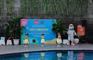 Gandeng Desainer Embran Nawawi, Harris Hotel Gubeng Surabaya Menggelar Kids & Beverage Menyambut Hari Anak Nasional 2023 Gandeng Desainer Embran Nawawi, Harris Hotel Gubeng Surabaya Menggelar Kids & Beverage Menyambut Hari Anak Nasional 2023