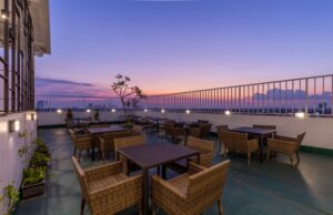 Momen Istimewa di Level Up Sky Lounge Great Diponegoro Hotel Surabaya