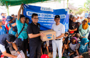 IPI dan Danone Indonesia Salurkan Bantuan Kemanusiaan untuk Warga Terdampak Kebakaran TPA Rawa Kucing di Tangerang IPI dan Danone Indonesia Salurkan Bantuan Kemanusiaan untuk Warga Terdampak Kebakaran TPA Rawa Kucing di Tangerang