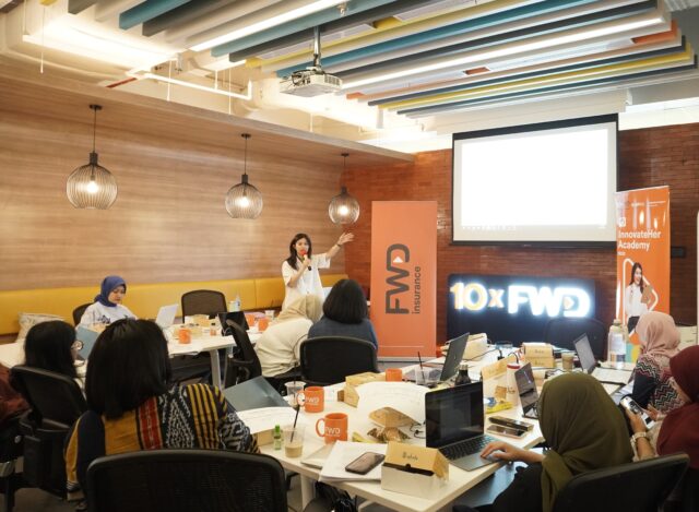 FWD Insurance InnovateHer Academy Berikan Pelatihan dan Pendampingan bagi 10 Start Up Perempuan