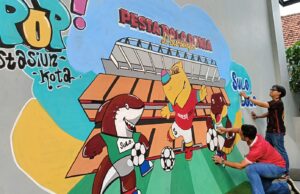 Dukung Gelaran Piala Dunia U-17, Dinding Pop Stasiun Kota Dihiasi Gambar Karakter Bacuya dan Maskot Sulo Bolo Dukung Gelaran Piala Dunia U-17, Dinding Pop Stasiun Kota Dihiasi Gambar Karakter Bacuya dan Maskot Sulo Bolo