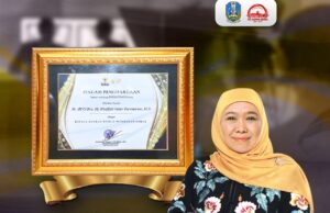 Raih Penghargaan Kepala Daerah Peduli Penyiaran Lokal dari KPID Jatim, Gubernur Khofifah Tekankan Pentingnya Industri Penyiaran di Era Disrupsi Raih Penghargaan Kepala Daerah Peduli Penyiaran Lokal dari KPID Jatim, Gubernur Khofifah Tekankan Pentingnya Industri Penyiaran di Era Disrupsi