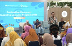 ParagonCorp Gelar Graduation Inspiring Lecturer Program 2023 Untuk Apresiasi Lahirnya Dosen Penggerak Pendidikan ParagonCorp Gelar Graduation Inspiring Lecturer Program 2023 Untuk Apresiasi Lahirnya Dosen Penggerak Pendidikan (foto ; ist)