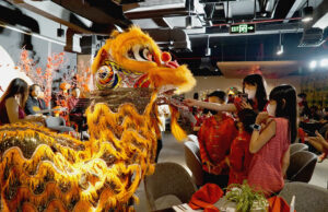 Nikmati Semarak Tahun Baru Naga Kayu Bersama Grand Swiss-Belhotel Darmo Surabaya Nikmati Semarak Tahun Baru Naga Kayu Bersama Grand Swiss-Belhotel Darmo Surabaya (foto : ist)