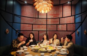 Kemeriahan Tahun Baru Imlek di Mercure Surabaya Grand Mirama, Menghadirkan Aksi Barongsai Di Tahun Naga Kayu Kemeriahan Tahun Baru Imlek di Mercure Surabaya Grand Mirama, Menghadirkan Aksi Barongsai Di Tahun Naga Kayu (foto : ist)