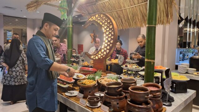 Nostalgia Momen Ramadan di Kampung Halaman, Swiss-Belinn Tunjungan Hadirkan 101 Menu Khas Kampung (foto : blitz)
