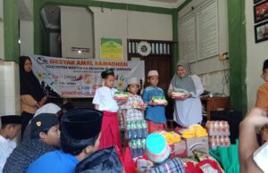 Komunitas Wartawan Ekonomi Bisnis Surabaya Salurkan Bantuan ke Tiga Panti Asuhan di Kota Surabaya Komunitas Wartawan Ekonomi Bisnis Surabaya Salurkan Bantuan ke Tiga Panti Asuhan di Kota Surabaya