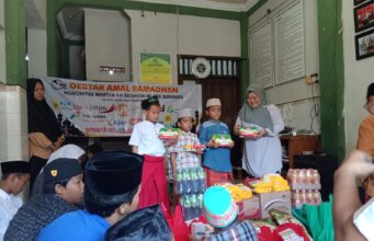 Komunitas Wartawan Ekonomi Bisnis Surabaya Salurkan Bantuan ke Tiga Panti Asuhan di Kota Surabaya Komunitas Wartawan Ekonomi Bisnis Surabaya Salurkan Bantuan ke Tiga Panti Asuhan di Kota Surabaya