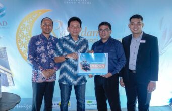Inilah Pemenang Grand Prize Umroh dari Ebad Wisata Surabaya dan Mercure Surabaya Grand Mirama Inilah Pemenang Grand Prize Umroh dari Ebad Wisata Surabaya dan Mercure Surabaya Grand Mirama