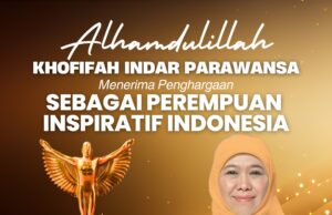 Berhasil Jadi Teladan Para Aktivis Muda, Khofifah Terima Penghargaan ‘Perempuan Inspiratif Indonesia’ dari IMM Pusat Berhasil Jadi Teladan Para Aktivis Muda, Khofifah Terima Penghargaan ‘Perempuan Inspiratif Indonesia’ dari IMM Pusat (foto : ist)