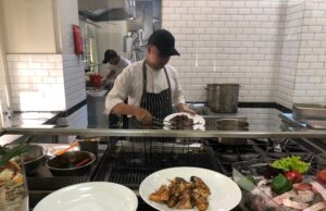 Java Paragon Hotel & Residences Surabaya Sajikan Below Sea Level Untuk Pecinta Seafood Java Paragon Hotel & Residences Surabaya Sajikan Below Sea Level Untuk Pecinta Seaf Food