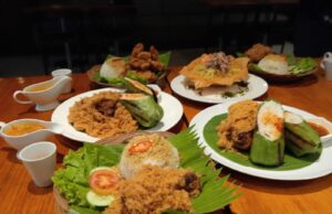 Kombinasi antara Nasi Goreng dan Bebek, Midtown Hotel Surabaya Hadirkan Menu Spesial Kombinasi antara Nasi Goreng dan Bebek, Midtown Hotel Surabaya hadirkan varian Nasi Goreng Bebek (foto : hsc)