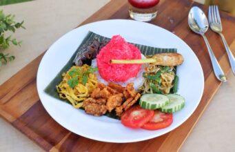 Suasana Kemerdekaan Di PALM PARK Hotel & Convention Surabaya Makin Meriah Dengan Sego Pejuang Dan Pejuang Staycation Suasana Kemerdekaan Di PALM PARK Hotel & Convention Surabaya Makin Meriah Dengan Sego Pejuang Dan Pejuang Staycation (foto : ist)