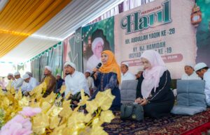Hadiri Haul di Mlokorejo Jember, Khofifah Harapkan PP Bustanul Ulum Terus Berikan Siraman Keilmuan untuk Santri dan Masyarakat Hadiri Haul di Mlokorejo Jember, Khofifah Harapkan PP Bustanul Ulum Terus Berikan Siraman Keilmuan untuk Santri dan Masyarakat (foto : ist)