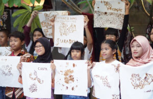 Dukung Kreativitas Disabilitas, Midtown Hotel Surabaya Sukses Gelar Membatik di Hari Batik Nasional Dukung Kreativitas Disabilitas, Midtown Hotel Surabaya Sukses Gelar Membatik di Hari Batik Nasional (foto : ist)
