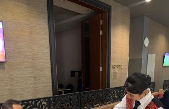 Menikmati Minuman Anggur yang Menyehatkan di Hotel Neo+ Waru Sidoarjo Menikmati Minuman Anggur yang Menyehatkan di Hotel Neo+ Waru Sidoarjo (foto : ist)