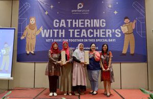 Premier Place Hotel Apresiasi Sejumlah Guru dan Sekolah SMK di Jawa Timur Premier Place Hotel Apresiasi Sejumlah Guru dan Sekolah SMK di Jawa Timur (foto : ist)