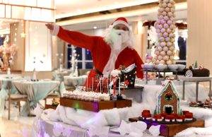 Kejutan dari Santa Clause Dalam Hangatnya Perayaan Natal di HARRIS Hotel & Conventions Bundaran Satelit Surabaya Kejutan dari Santa Clause Dalam Hangatnya Perayaan Natal di HARRIS Hotel & Conventions Bundaran Satelit Surabaya (foto : ist)