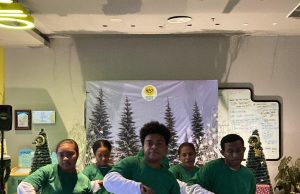 Sambut Keindahan Malam Natal, Yello Hotel Jemursari Surabaya Sapa Tamu Bareng Panti Asuhan Rumah Sejati Sambut Keindahan Malam Natal, Yello Hotel Jemursari Surabaya Sapa Tamu Bareng Panti Asuhan Rumah Sejati (foto : ist)