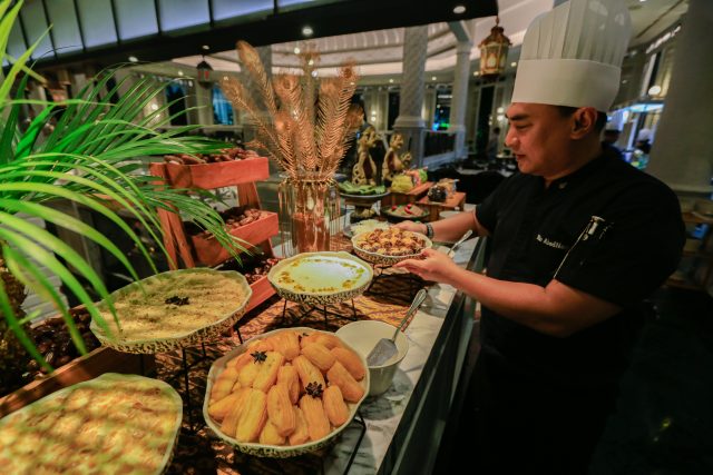 JW Marriott Surabaya Hadirkan “Taste of Istanbul : Sultan’s Feast” untuk Ramadan 2025 (foto : ist) JW Marriott Surabaya Hadirkan “Taste of Istanbul : Sultan’s Feast” untuk Ramadan 2025 (foto : ist)