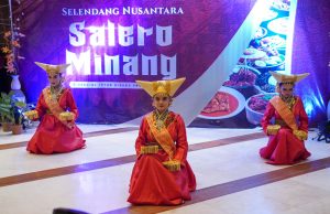 Wyndham Surabaya City Centre Promosikan Budaya Indonesia dengan “Selendang Nusantara – Salero Minang” dalam Rangka Sambut Bulan Suci Ramadan 1446 Hijriah Wyndham Surabaya City Centre Promosikan Budaya Indonesia dengan "Selendang Nusantara – Salero Minang” dalam Rangka Sambut Bulan Suci Ramadan 1446 Hijriah (foto : ist)