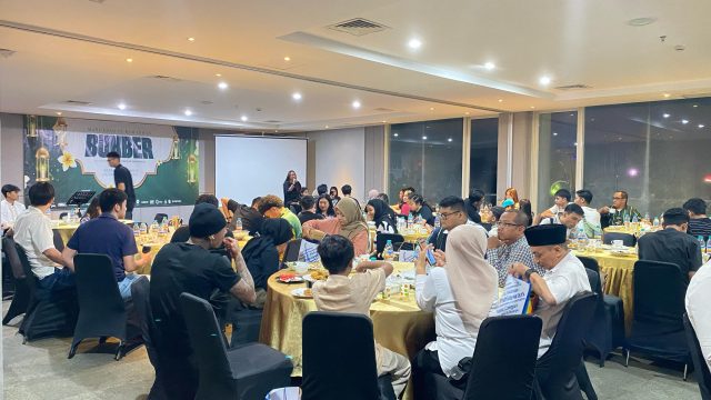 Bukber Bersama Pacific Caesar Surabaya dengan Berbagi Kebahagiaan, Hadirkan Senyuman (foto : ist)