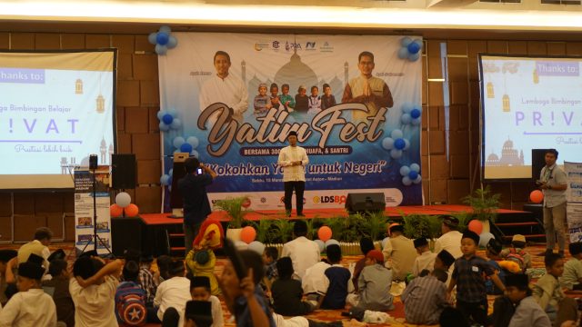 Rajut Kebahagiaan Ramadan, 300 Anak Yatim Belajar Al Qur'an dan Buka Puasa di Aston Madiun (foto : ist) Rajut Kebahagiaan Ramadan, 300 Anak Yatim Belajar Al Qur'an dan Buka Puasa di Aston Madiun (foto : ist)