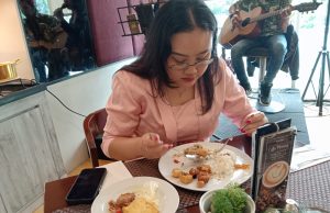 Nostalgia Dapur Nenek : Sensasi Makan Siang Penuh Kenangan di Quest Hotel Darmo Surabaya Nostalgia Dapur Nenek : Sensasi Makan Siang Penuh Kenangan di Quest Hotel Darmo Surabaya (dokpri)