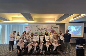 Workshop Shibori ISIK dan Artotel TS Suites Surabaya, Kreatifitas Untuk Bumi dan Perempuan Workshop Shibori ISIK dan Artotel TS Suites Surabaya, Kreatifitas Untuk Bumi dan Perempuan (foto : ist)