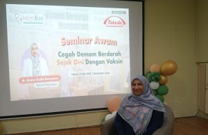 Seminar Awam Cegah Demam Berdarah Sejak Dini Lewat Vaksin : Edukasi Buat Warga Surabaya dr. Amira Cholid Bawazeer, dokter umum MedicElle Clinic (dokpri)