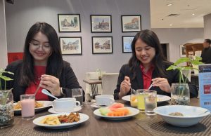 Sensasi Unik Makan Siang dengan Nuansa Seni di Swiss-Belinn Tunjungan Sensasi Unik Makan Siang dengan Nuansa Seni di Swiss-Belinn Tunjungan (foto : ist)
