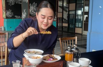 The Local Hawkers : Perpaduan Rasa, Ruang dan Kolaborasi di ARTOTEL TS Suites Surabaya The Local Hawkers : Perpaduan Rasa, Ruang dan Kolaborasi di ARTOTEL TS Suites Surabaya (foto : ist)