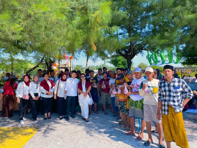 Rasa Syukur Dalam Memperingati Idul Adha 1446 H, Grand Inna Tunjungan Ber-Qurban Bersama Paguyuban Taman Wisata Perahu Kenjeran (foto : ist) Rasa Syukur Dalam Memperingati Idul Adha 1446 H, Grand Inna Tunjungan Ber-Qurban Bersama Paguyuban Taman Wisata Perahu Kenjeran (foto : ist)