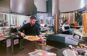 Peringati Italian Day, Hotel Ciputra World Surabaya Sajikan Makan Malam Spesial Dengan Tajuk “Four Hands Italian Buffet” Peringati Italian Day, Hotel Ciputra World Surabaya Sajikan Makan Malam Spesial Dengan Tajuk "Four Hands Italian Buffet" (foto : ist)