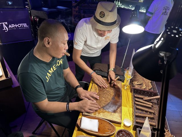 Sip & Smoke : Hadirkan Sensasi Wine dan Cerutu Eksklusif Di One Deck Gastropub (foto : ist)