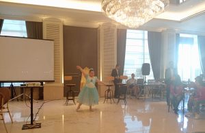 Rayakan Anniversary Ke 17, Java Paragon Hotel Ajak Anak Down Syndrome Belajar Jadi Pramusaji Handal Rayakan Anniversary Ke 17, Java Paragon Hotel Ajak Anak Down Syndrome Belajar Jadi Pramusaji Handal (dokpri)