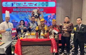 Hotel Ciputra World Surabaya Bersama YBSI Rayakan Hari Veteran dan HUT RI Ke-80 Hotel Ciputra World Surabaya Bersama YBSI Rayakan Hari Veteran dan HUT RI Ke-80 (foto : ist)