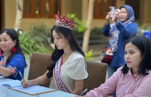 Claire Stevanie Sugianto : Jadi Juri Kids Fashion Show di Surabaya, Beri Inspirasi Untuk Anak Kreatif