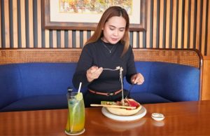 Perpaduan Pizza dan Pasta? Coba Menu Baru Aston Inn Jemursari yang Bikin Pecinta Keju Jatuh Cinta!
