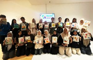 Melukis Bersama Teman Tuli: Merayakan Inklusi Lewat Warna dan Cerita di Midtown Residence Surabaya