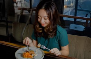 Nikmati Sensasi Magnum Dengan Gaya Berbeda di One Deck Gastropub Artotel TS Suites Surabaya