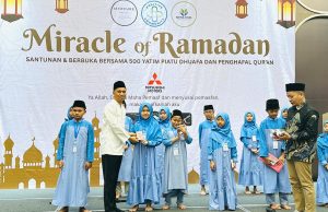 Miracle of Ramadan : Mercure Surabaya Grand Mirama dan Positive Community Berbagi Kebahagiaan Dengan 500 Anak Yatim