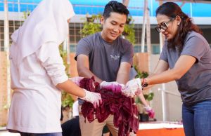 Dari Linen Tak Terpakai Menjadi Karya Bermakna: Kolaborasi The Alana Surabaya dan Rumah Anak Prestasi Hadirkan Souvenir Ramah Lingkungan Karya Disabilitas