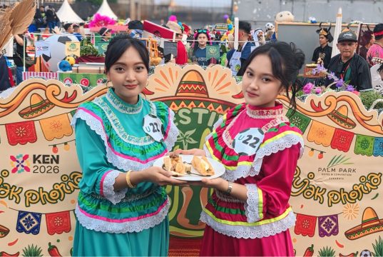 Hadir Dengan Keseruan Fiesta Mexico, Palm Park Hotel & Convention Surabaya Turut Meriahkan Festival Rujak Uleg 2026