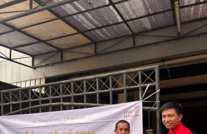 Rayakan Moment Idul Adha, Java Paragon Hotel Berbagi Kebahagiaan dengan Menyembelih Satu Ekor Sapi untuk Masyarakat Sekitar