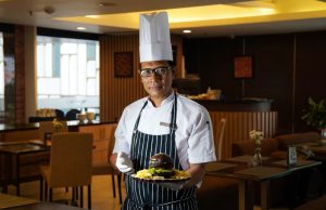 Rawon Naik Level: The Alana Surabaya Hadirkan Burger Hitam Berbumbu Kluwek untuk Sambut Idul Adha