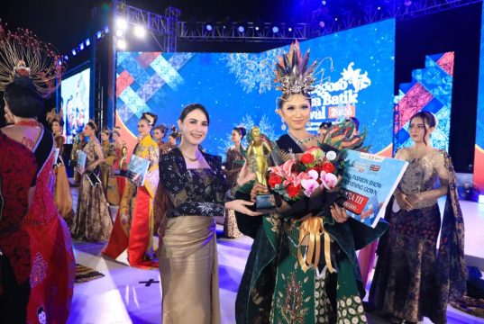 Ketua Dekranasda Jatim Arumi Bachsin Jadi Juri Bojonegoro Wastra Batik Festival 2026