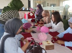 Swiss-Belinn Manyar Surabaya Dukung Industri Kreatif Melalui Fluffy Chunky Bag Workshop